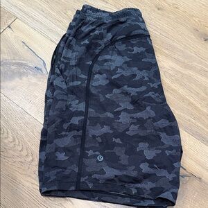 lululemon athletica Men's Dark Camo Athletic Shorts
